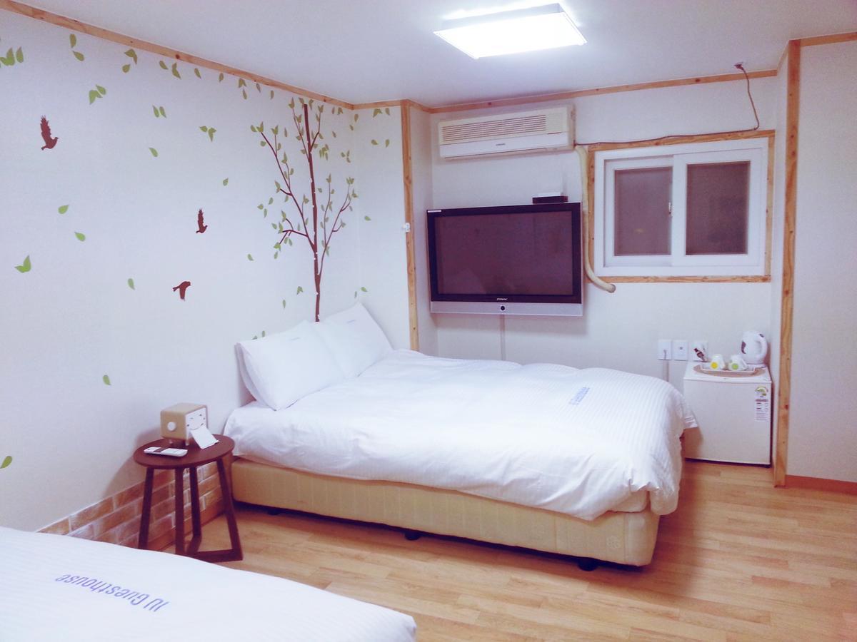 Iu Guest House Myeongdong Seoul Zimmer foto